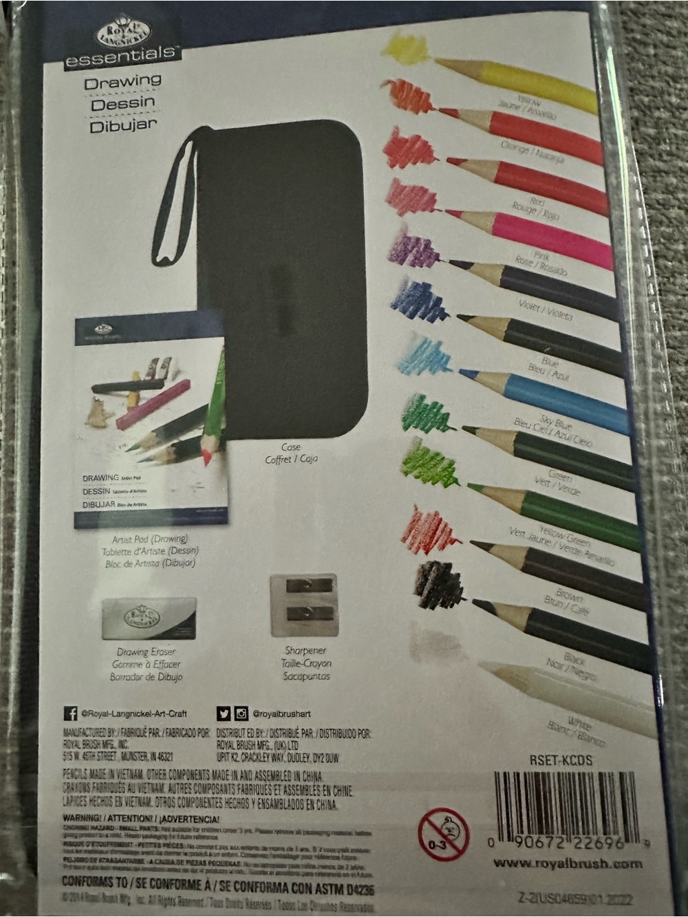 Essentials Drawing Set - Black - Picture 3 of 5